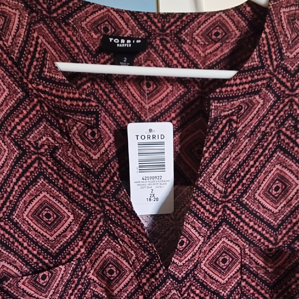 Torrid Pink and Black Diamond Pattern Blouse